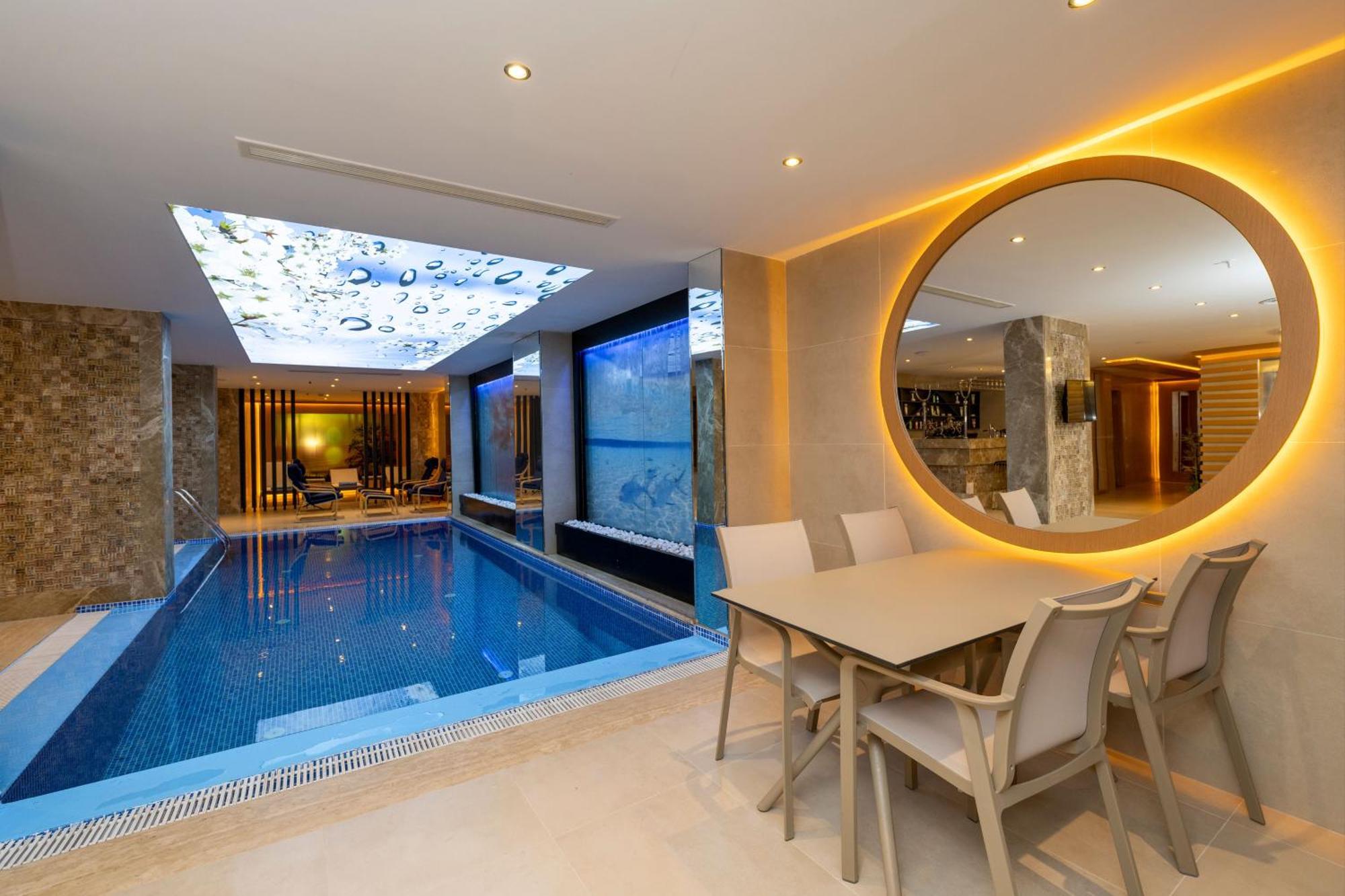 Freya Hotel Istanbul Bagian luar foto