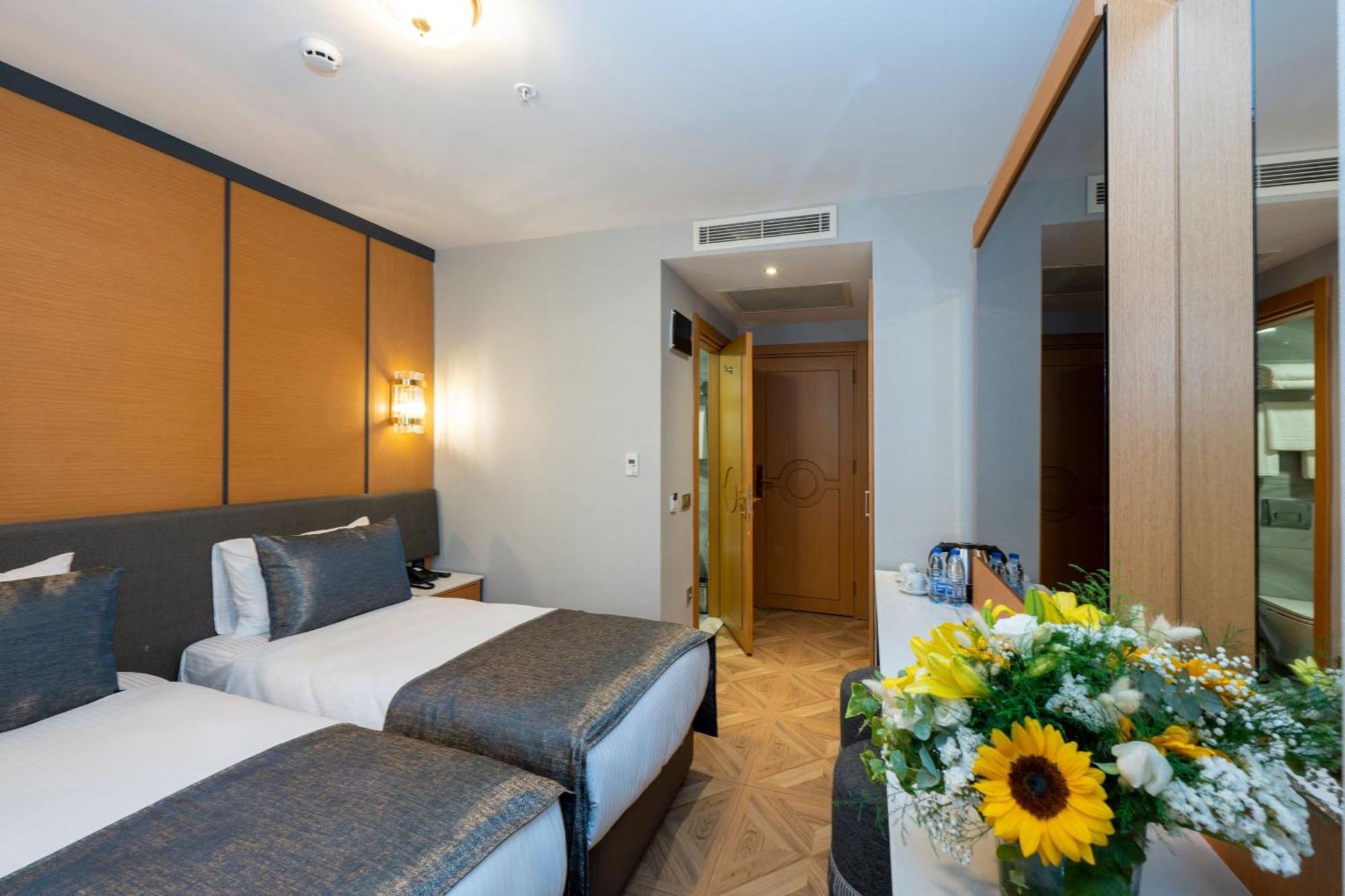 Freya Hotel Istanbul Bagian luar foto