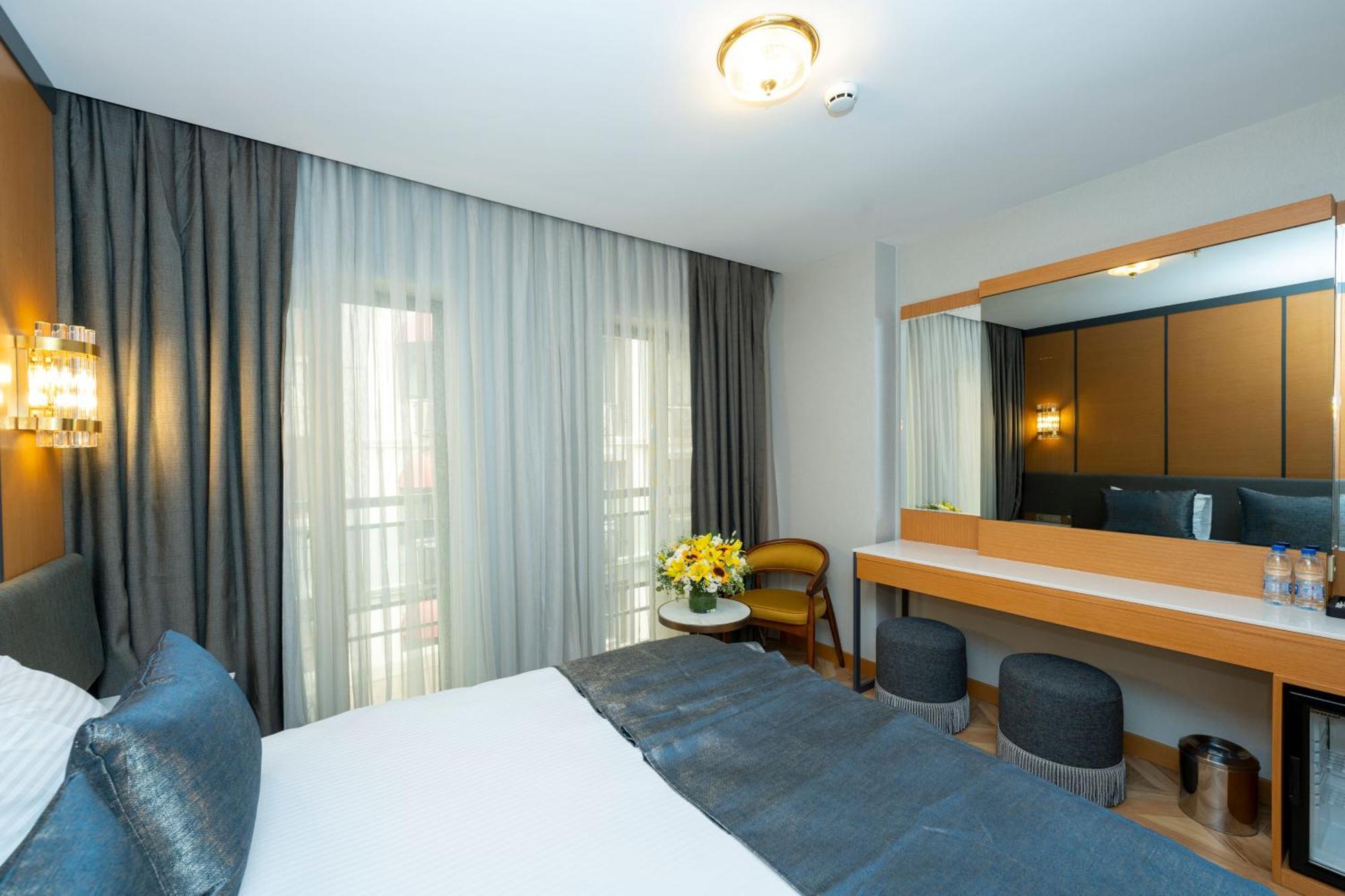 Freya Hotel Istanbul Bagian luar foto